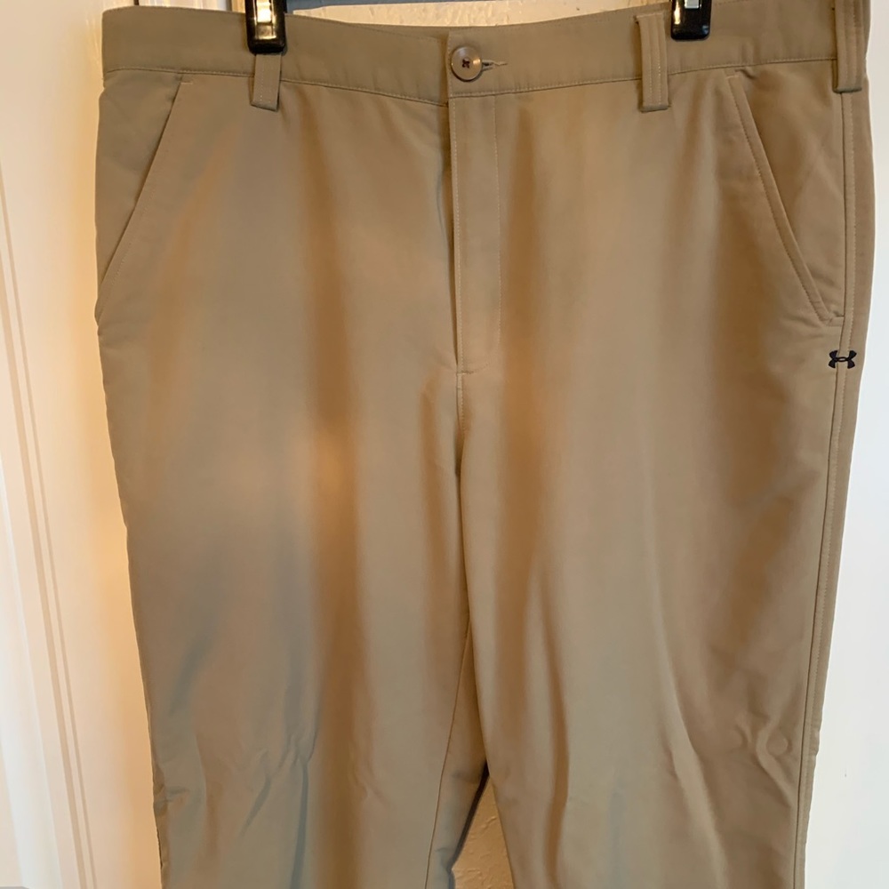 Under Armour golf pants excellent condition